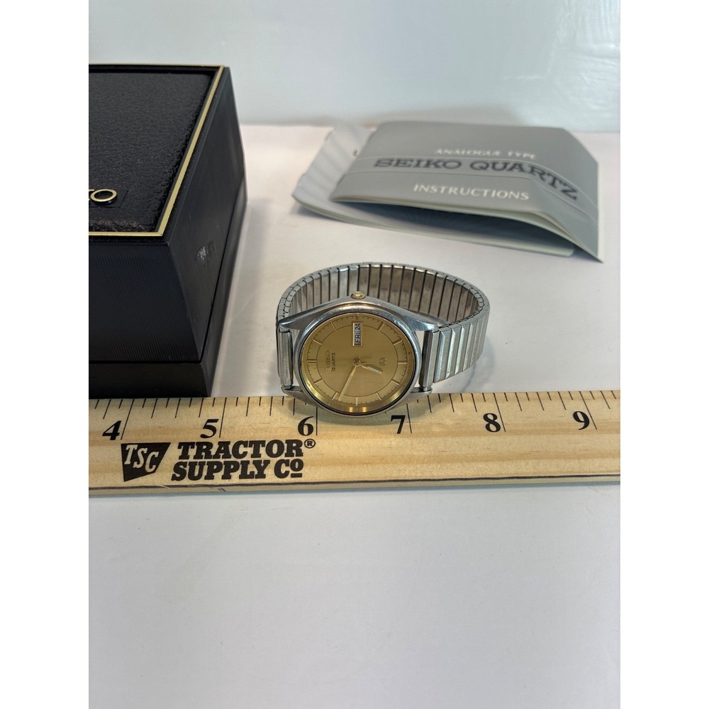 SEIKO SQ Watch Gold Dial Day/Date 5G23-8059 WR Silver Tone SS Bezel Band W/Box - Picture 9 of 17